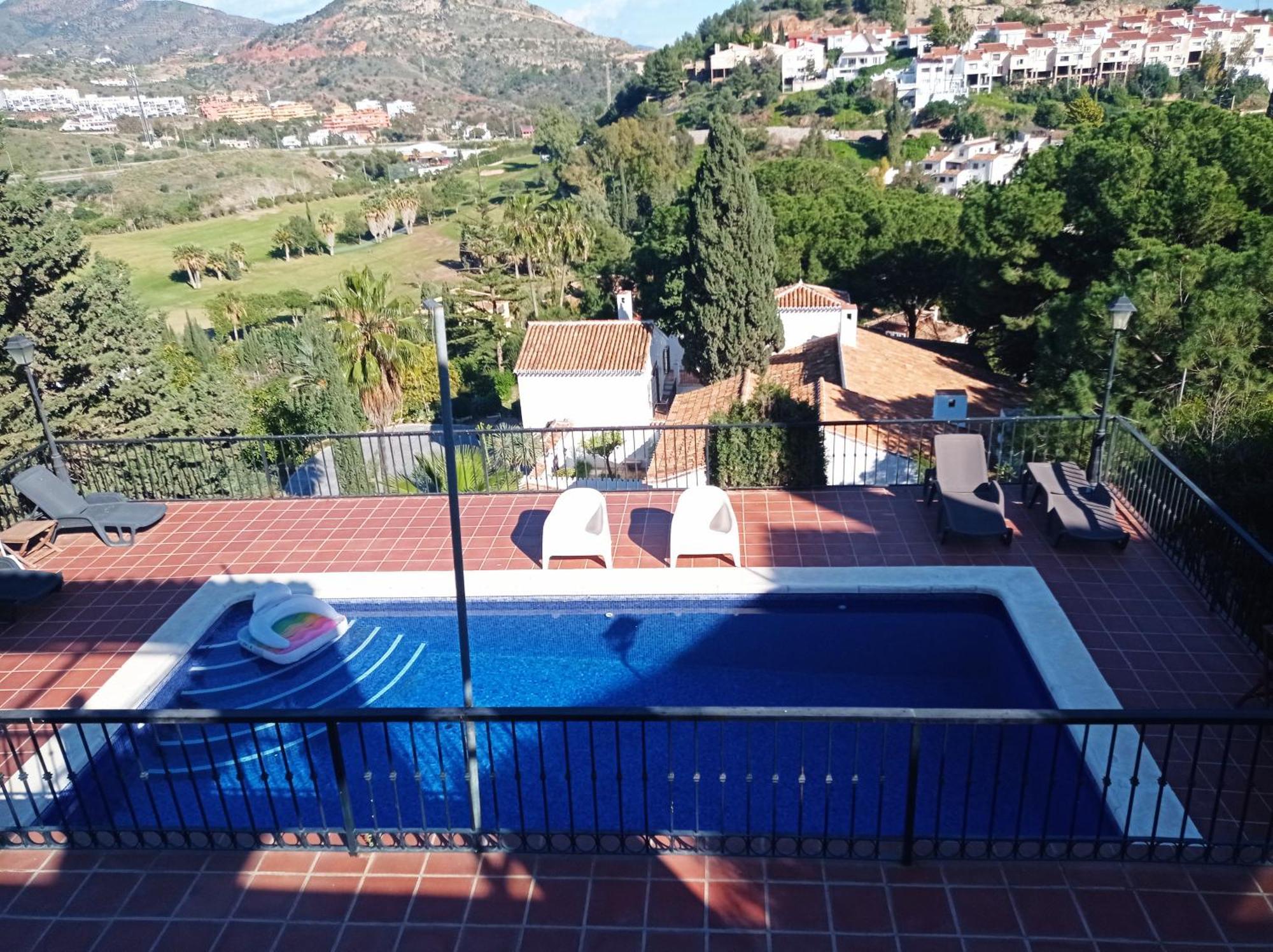 Apartamento En Villa Con Piscina Malaga Exterior photo